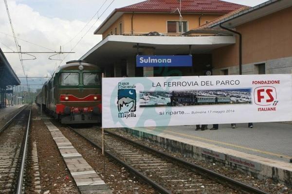 Manhattan Village Hotel Sulmona Kültér fotó