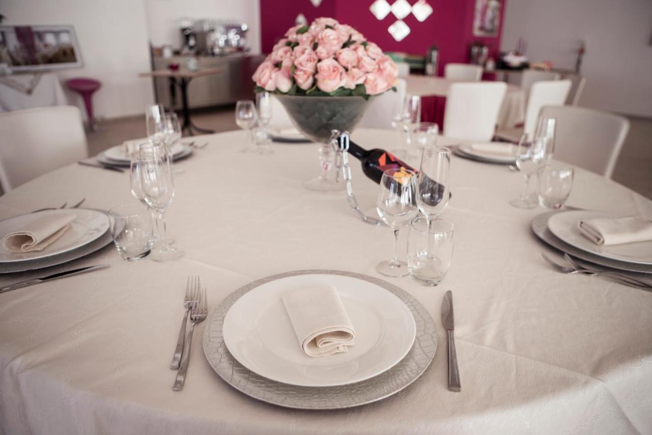 Manhattan Village Hotel Sulmona Kültér fotó